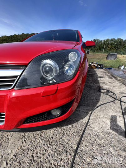 Opel Astra 1.6 МТ, 2011, 180 000 км