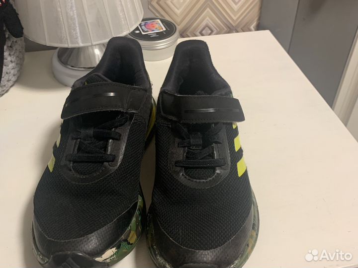 Кроссовки Adidas