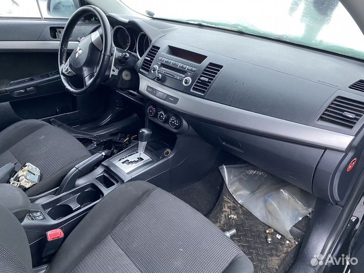 Разбор Митсубиси Лансер 10