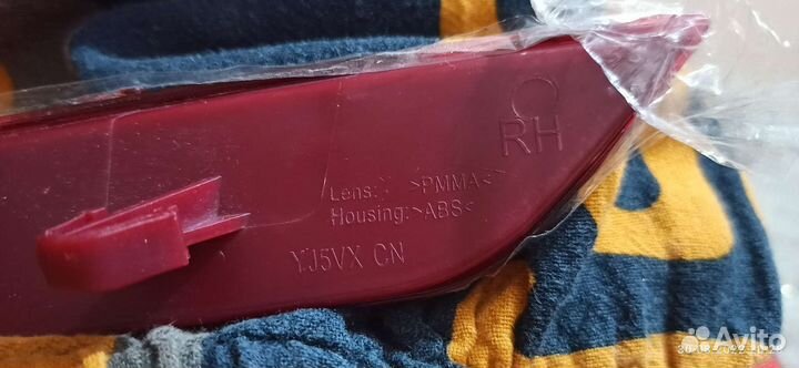 Отражатель в бампер Volkswagen Golf