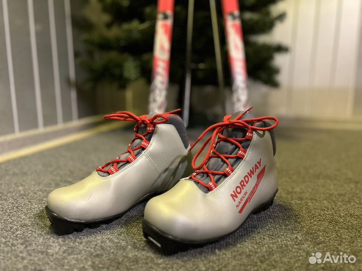 Лыжные ботинки