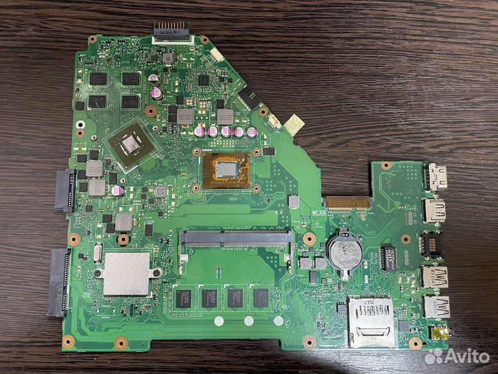 Материнская плата на Asus X550CC