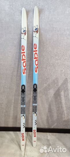 Лыжные ботинки. лыжи