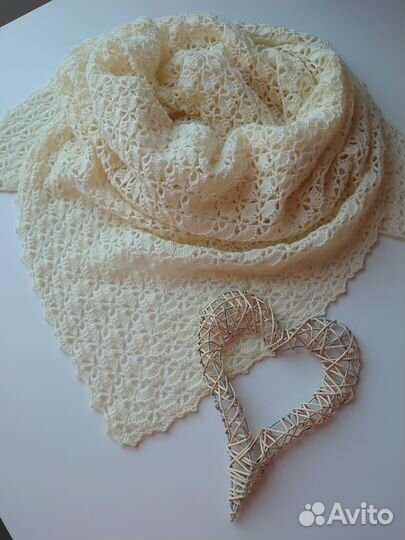 Бактус (шейный платок)