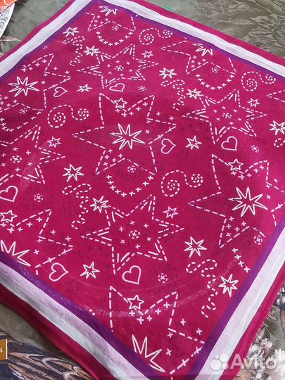 Хлопок яркий платок