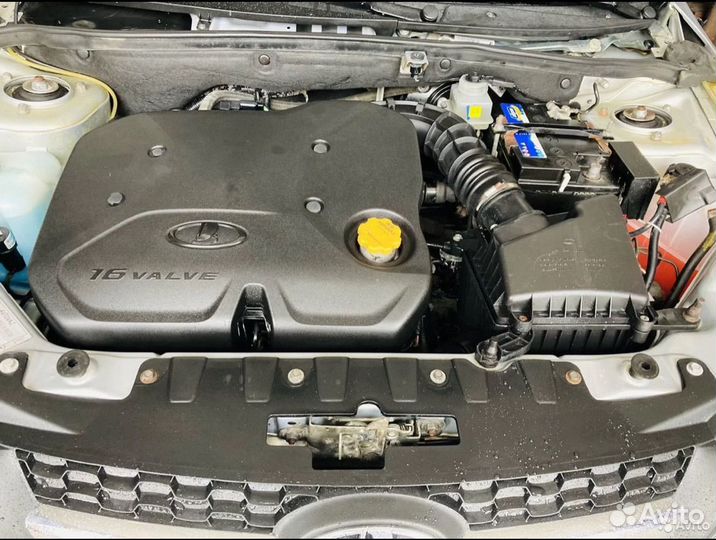 Декоративная крышка двигателя 21127