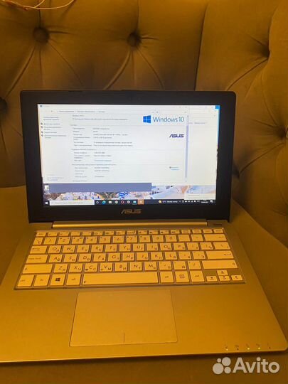 Ноутбук Asus X201E