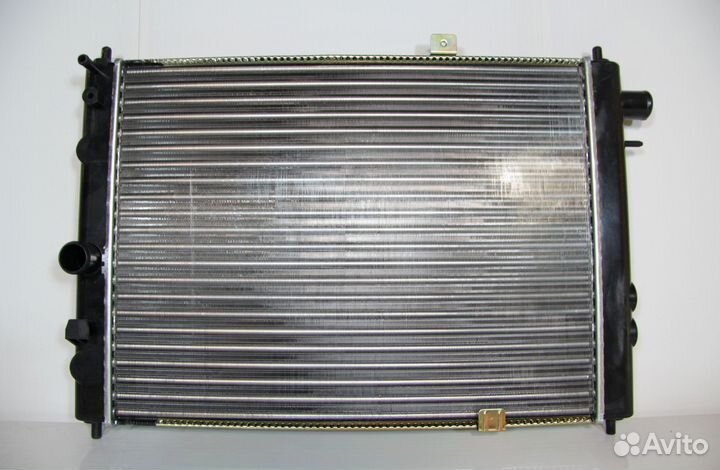 Радиатор охлаждения Opel Kadett D