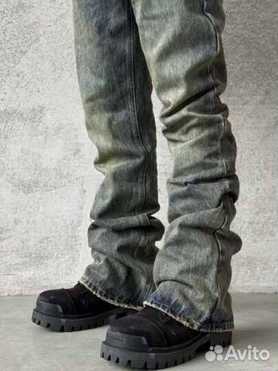 Balenciaga strike на руках