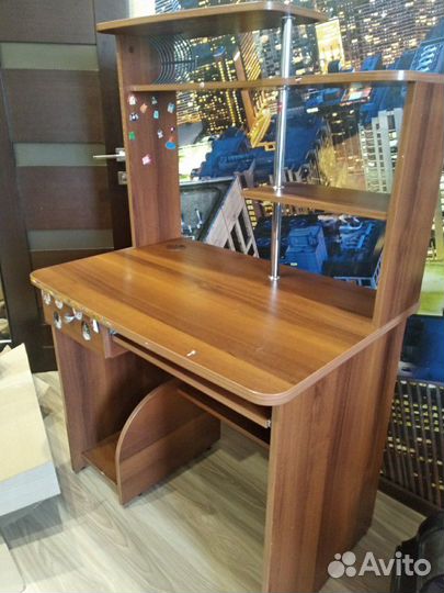 Компьютерный стол