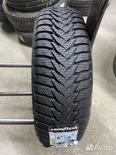 Goodyear UltraGrip 8 165/65 R14