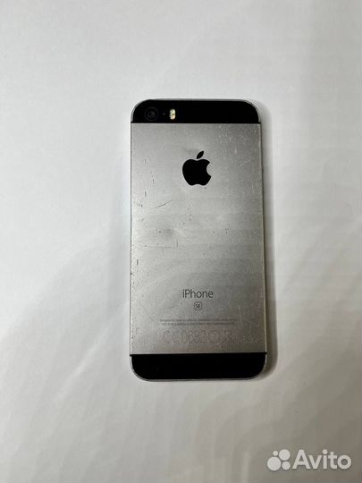 iPhone SE, 32 ГБ