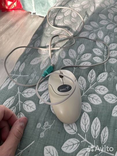 Старые клавиатуры Genius и мышь PS/2