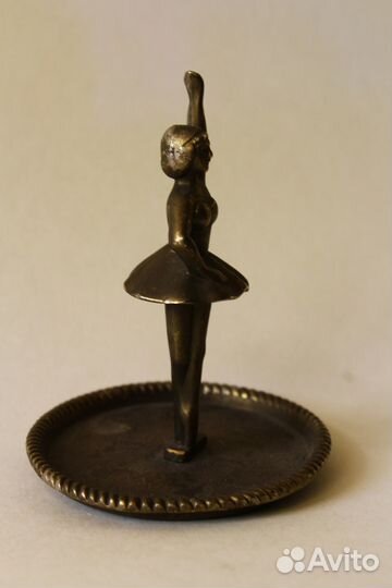 Статуэтка бронзовая 