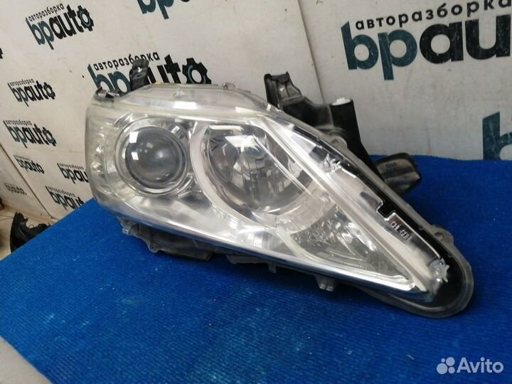 Фара правая галоген 81130-33840 Toyota Camry 50