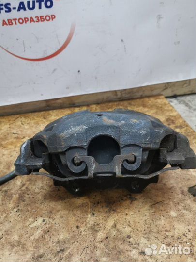 Суппорт тормозной передний правый Ford Kuga 2 2.0