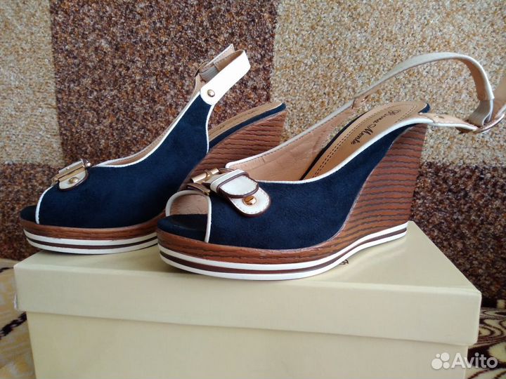 Босоножки женские