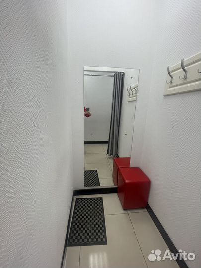 Зеркало настенное