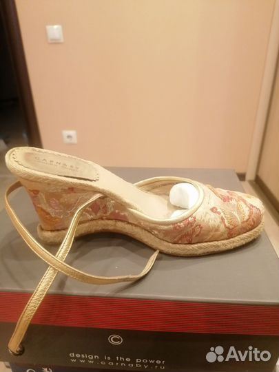 Босоножки жен chester