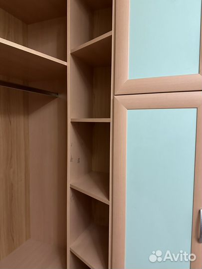 Шкаф, комод и навесные полки