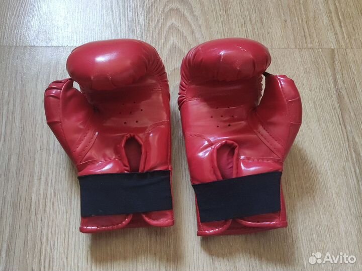 Перчатки для единоборств