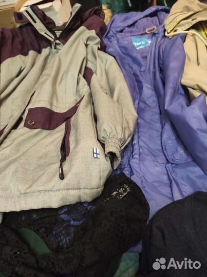 Фирменные вещи пакетом куртки ветровки