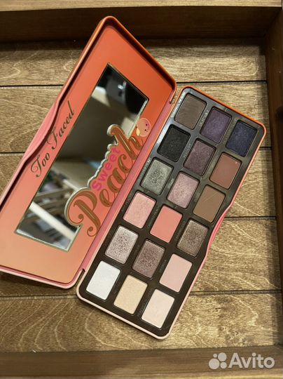 Too faced тени