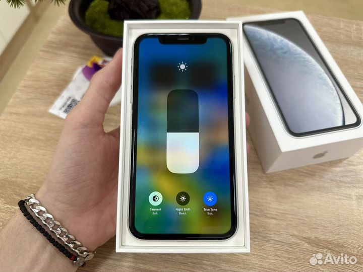 iPhone Xr, 64 ГБ