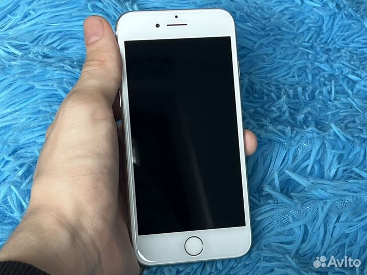iPhone 8, 64 ГБ