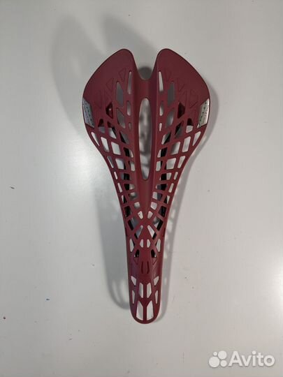 Седло пластиковое с металлическими дугами