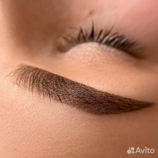 Перманентный макияж бровей и губ