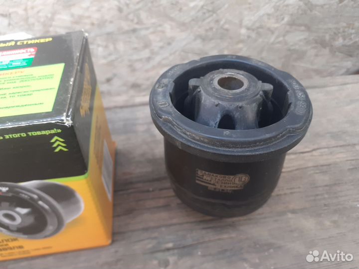 Сайлентблоки задней балки renault logan 1