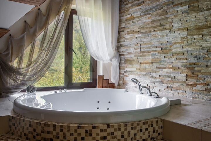 3-к. квартира, 92 м², 3/3 эт.