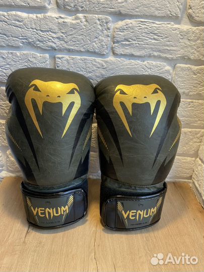 Боксерские перчатки venum 12