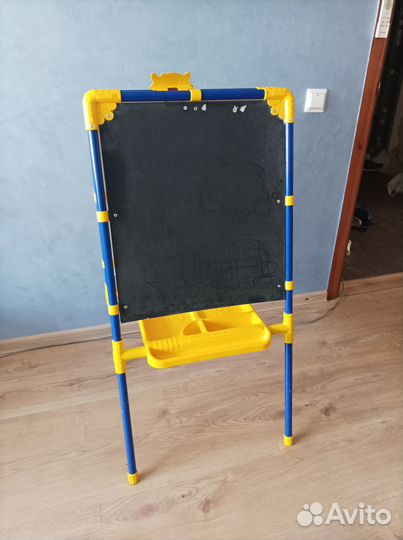 Доска, мольберт для школьника магнитная и для мела