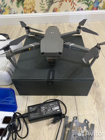 DJI mavic 2 pro, fly more combo, dji goggles