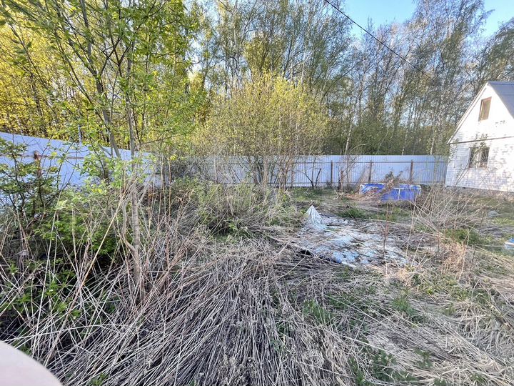 Дача 15 м² на участке 6 сот.