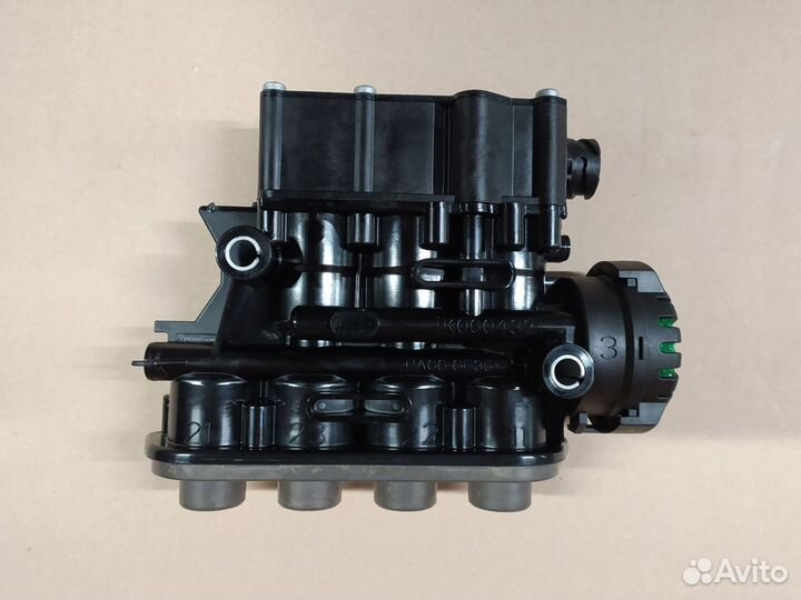 Блок клапанов ELC Vo/RVI левый