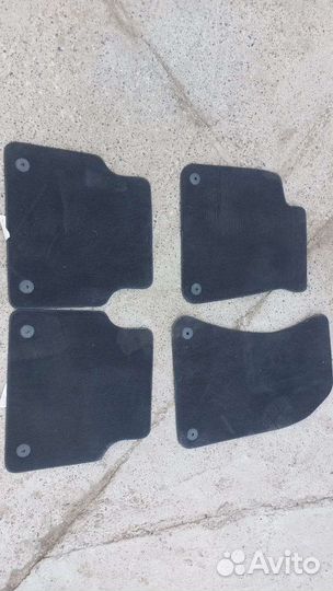 Автомобильные коврики ворсовые