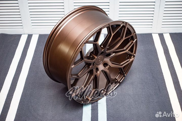 Кованые диски Bentley Bentayga R22