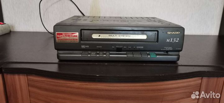Видеомагнитофон кассетный Sharp m132
