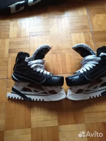 Вратарские коньки bauer 1s jr