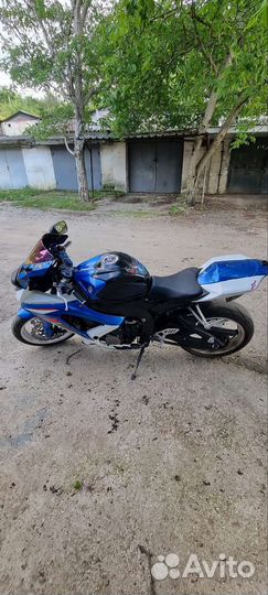 Suzuki GSX750R