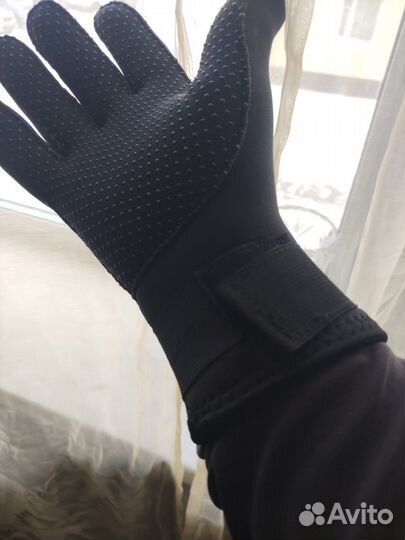 Неопреновые перчатки