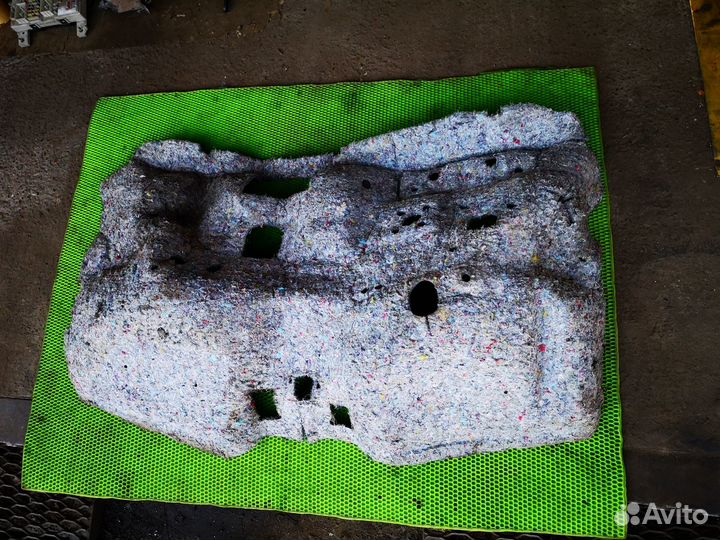 Шумоизоляция моторного щита на Ford Focus 2