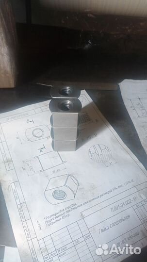 Гайка с трапецеидальной резьбой