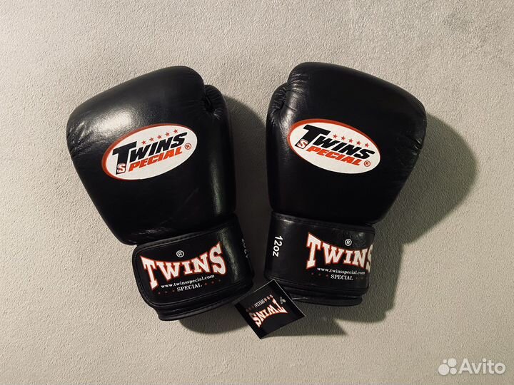 Боксерские перчатки twins 12