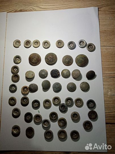 Пуговицы и шильдики