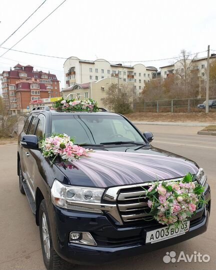 Свадебные украшения на машину