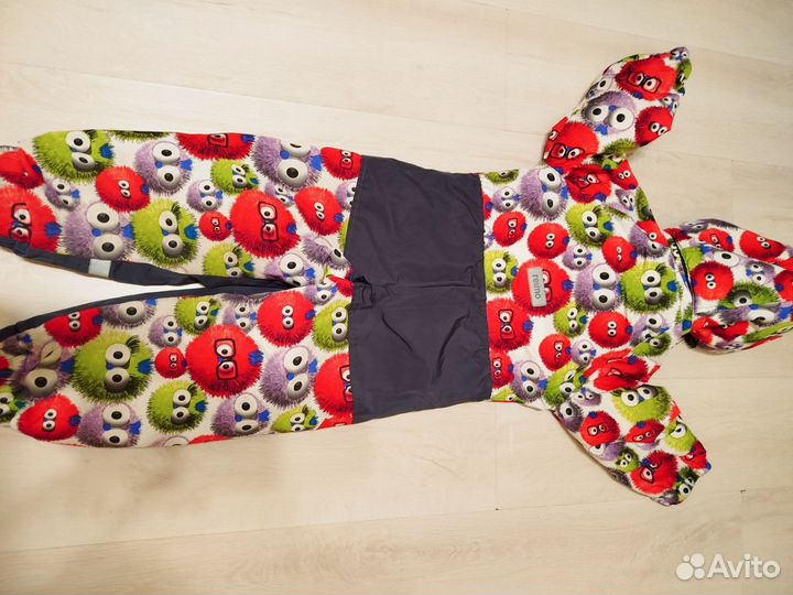 Продам комбинезон демисезонный